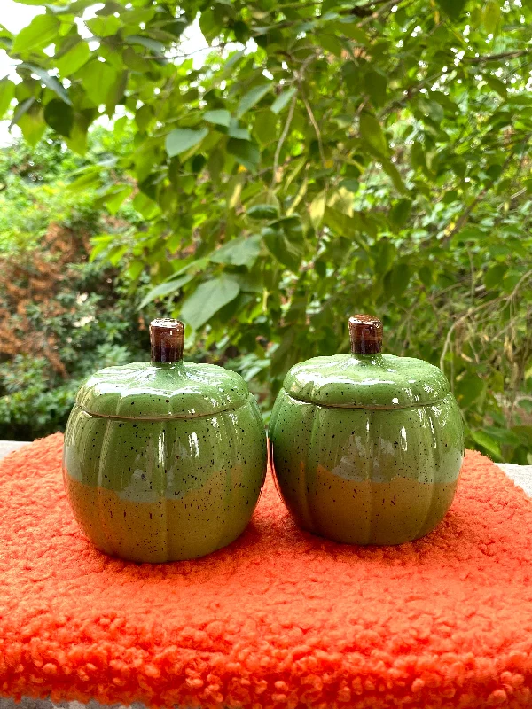 Green pumpkin small. Set of 2.